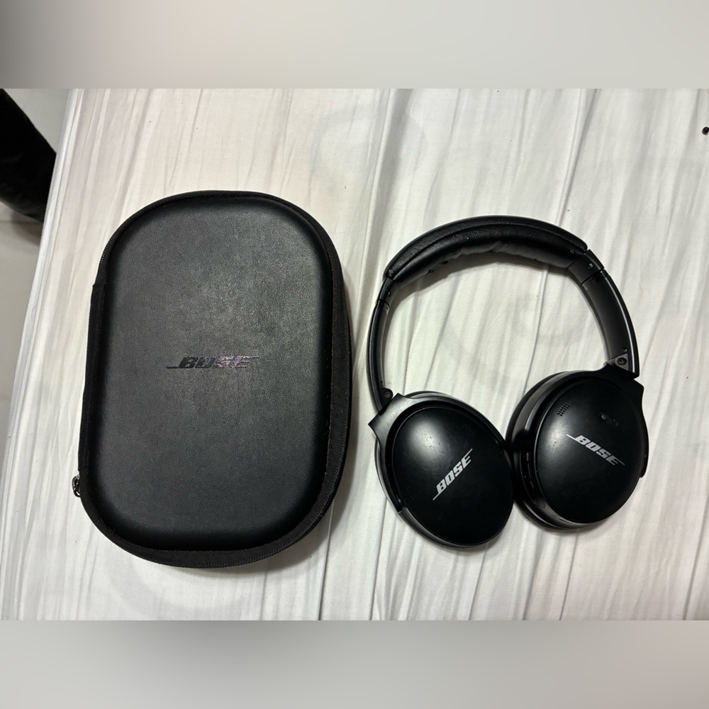 Bluetooth Bose QC45 Headphones
